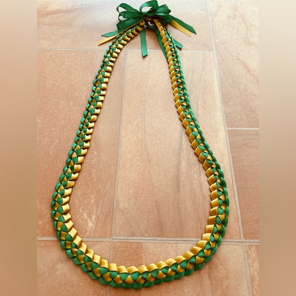NWOT Graduation Lei Handmade Green & Gold Single Satin Braided Ribbon Lei